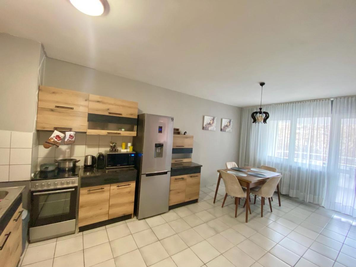 Spacious Apartment Next To South Park Просторен Апартамент До Южен Парк Top Location صوفيا المظهر الخارجي الصورة