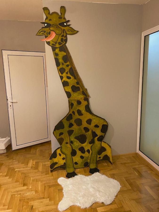 Spacious Apartment Next To South Park Просторен Апартамент До Южен Парк Top Location صوفيا المظهر الخارجي الصورة