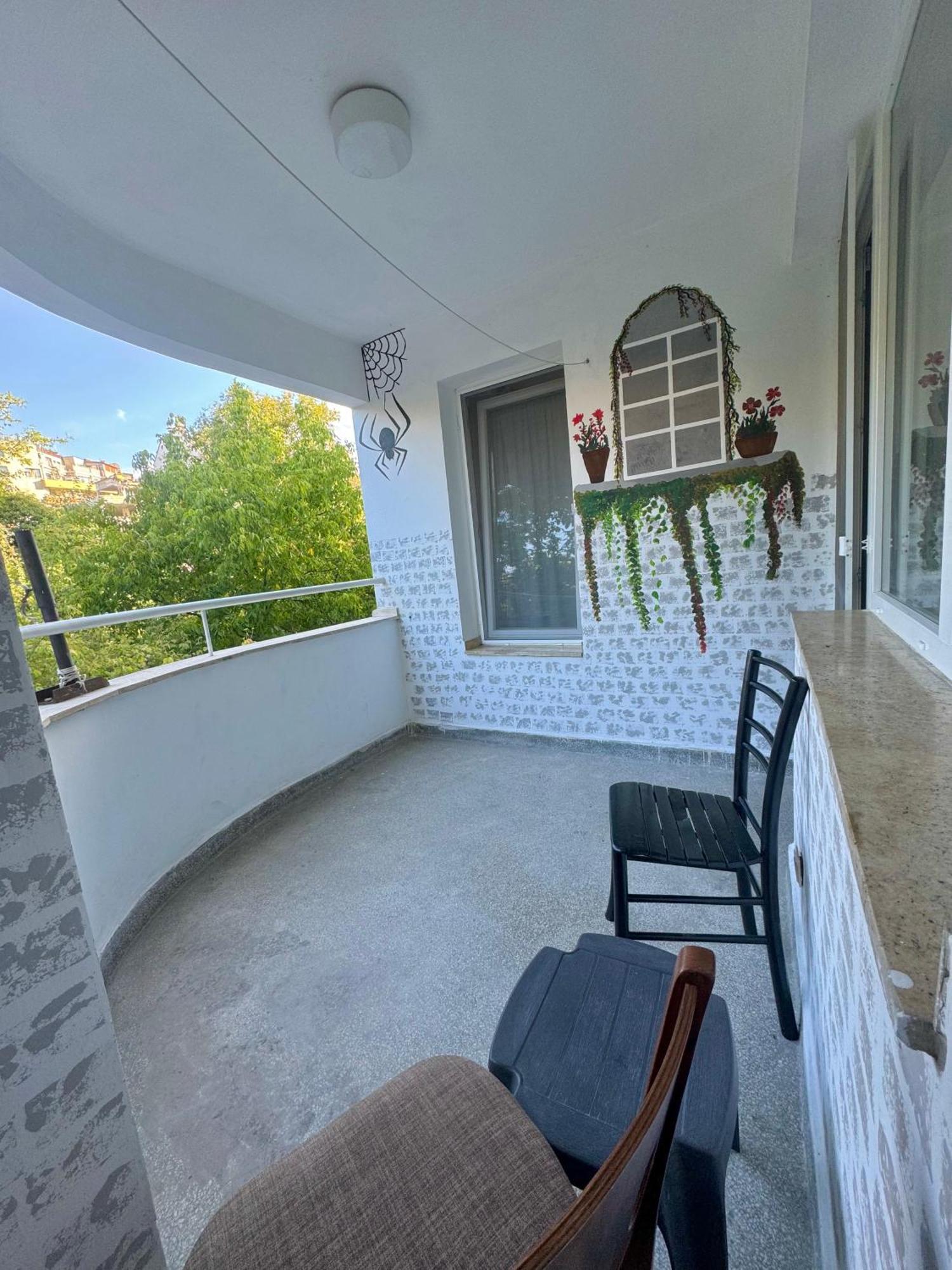 Spacious Apartment Next To South Park Просторен Апартамент До Южен Парк Top Location صوفيا المظهر الخارجي الصورة